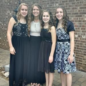 Meet your Posher, Shara